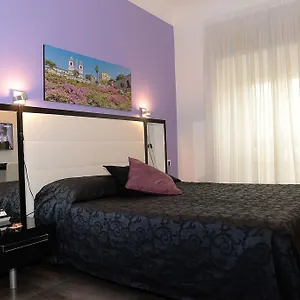 Capital 3*, Rome Italië